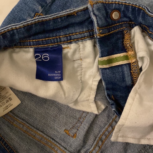 Pilcro Slim Boyfriend Crop Jeans. Size 26. Jeans are in good condition - Picture 7 of 16